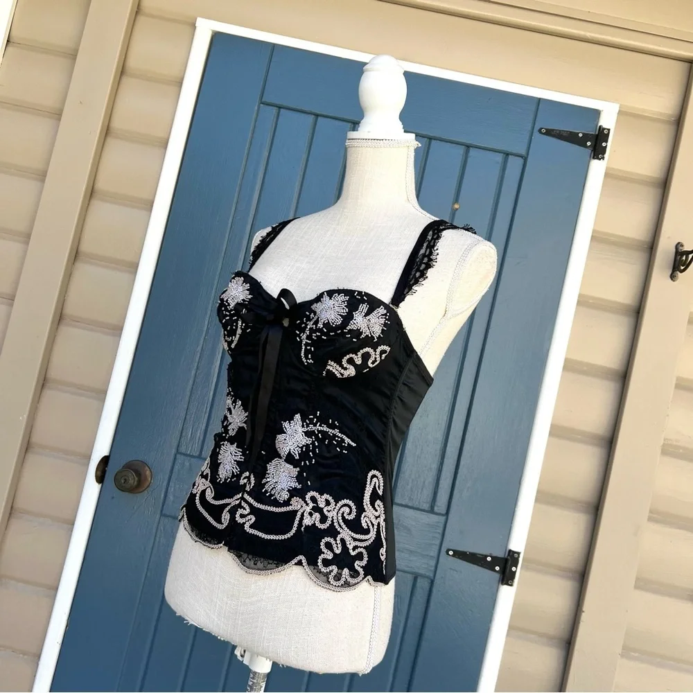 Cotton Club Black lace corset top with white floral embroidery beads Size 34M